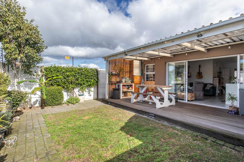 2 Bedroom Property for Sale in Diep River Western Cape